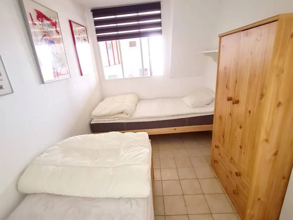 Appartement Six-Fours-les-Plages, 3 pièces, 4 personnes - FR-1-316-73