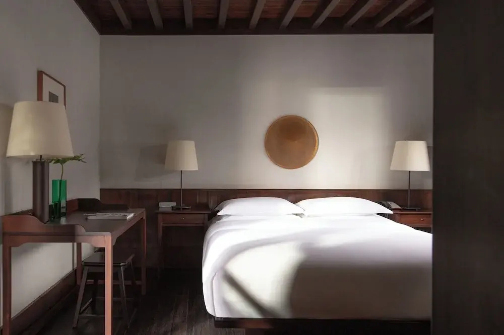 Lijiang Old Town Lanshe Hotel