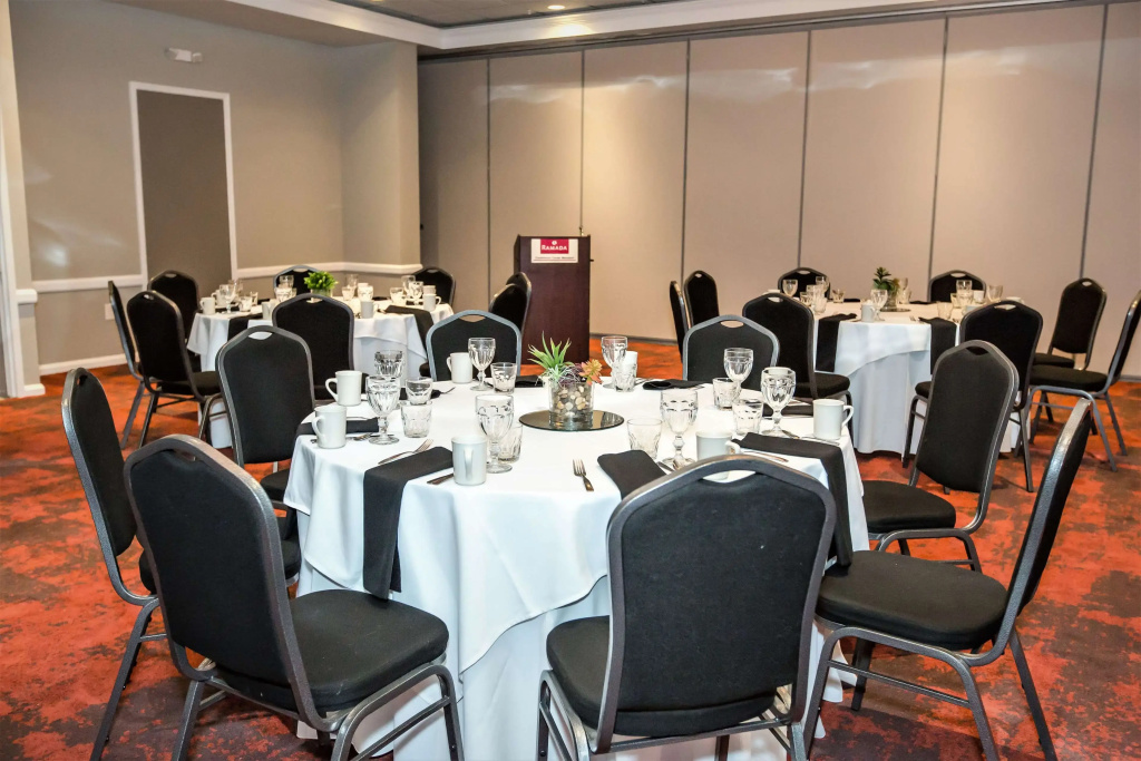 Ramada by Wyndham Jacksonville Hotel & Conference Center