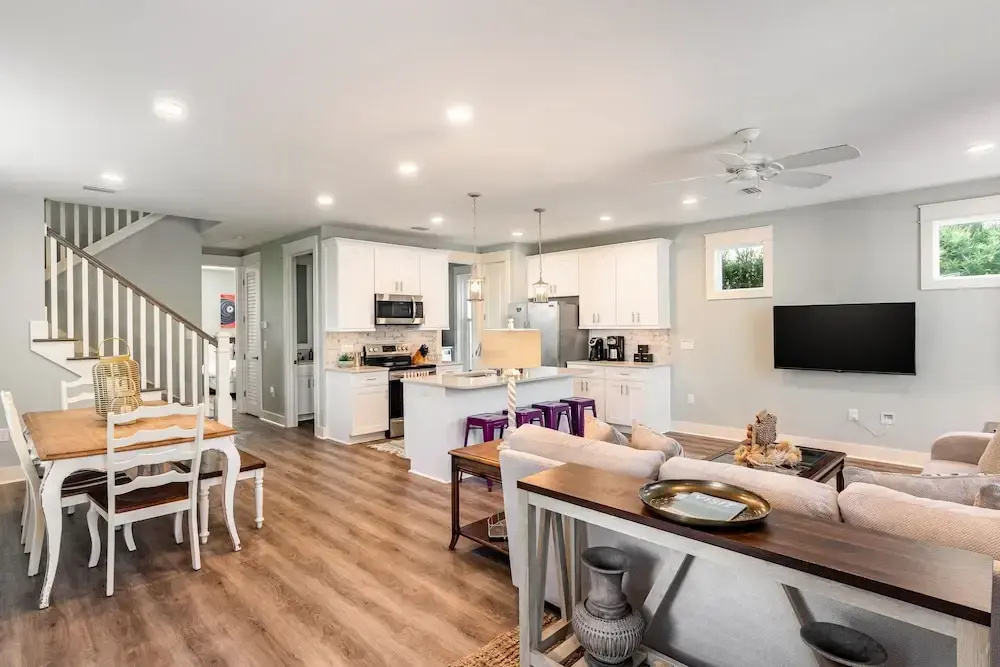 Gulf Coast Gem by Avantstay 3 Blocks to Beach Town Plaza Community Pool