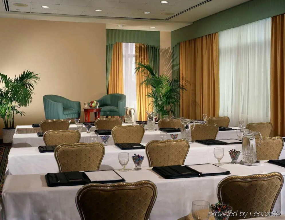 Hilton East Brunswick