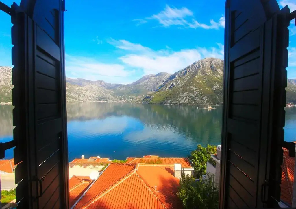 3 BR Apartment in Boka Gardens complex