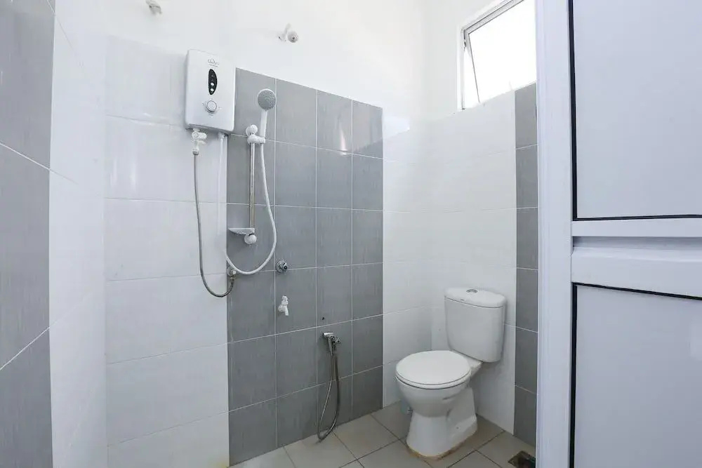 OYO 90274 Wadi Isfa Inn