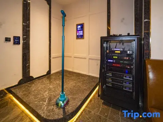 Zixi Guanhe Wonderland Hotel
