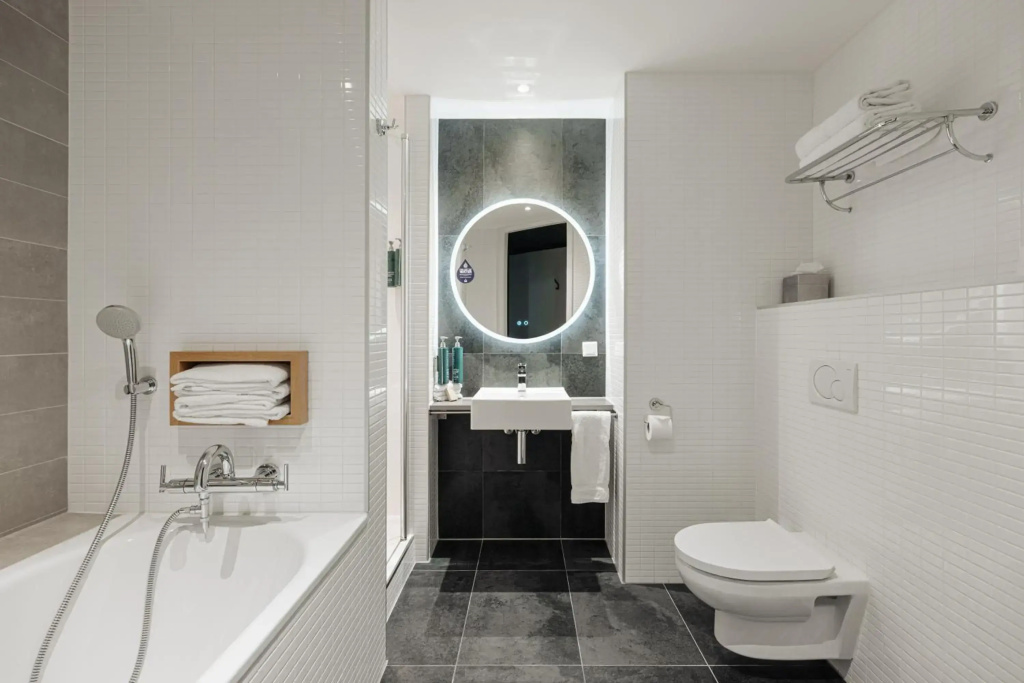 DoubleTree by Hilton Amsterdam Centraal Station