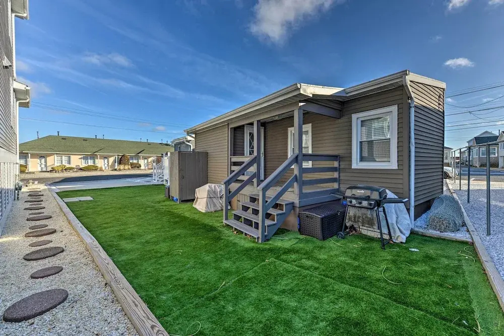 Gulf Coast Cottage - Walk to Beach & Boardwalk!