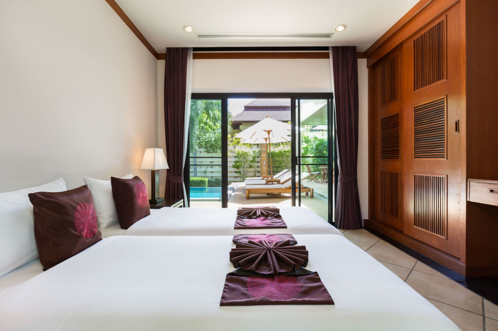VILLA TOBA Pool Baan Bua Estate Naiharn beach