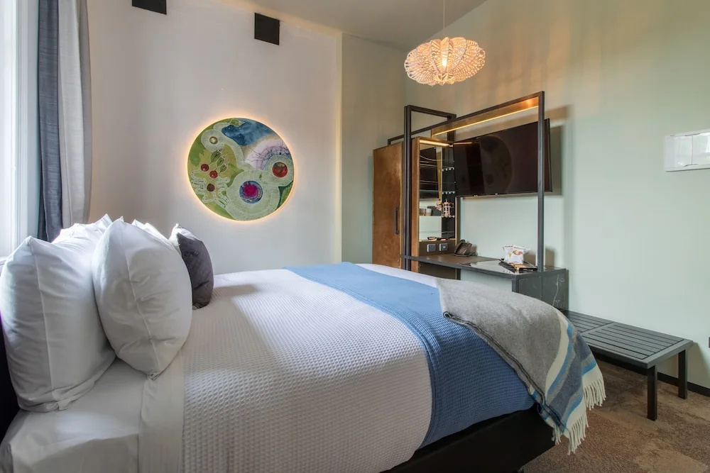 Clarence Boutique Hotel