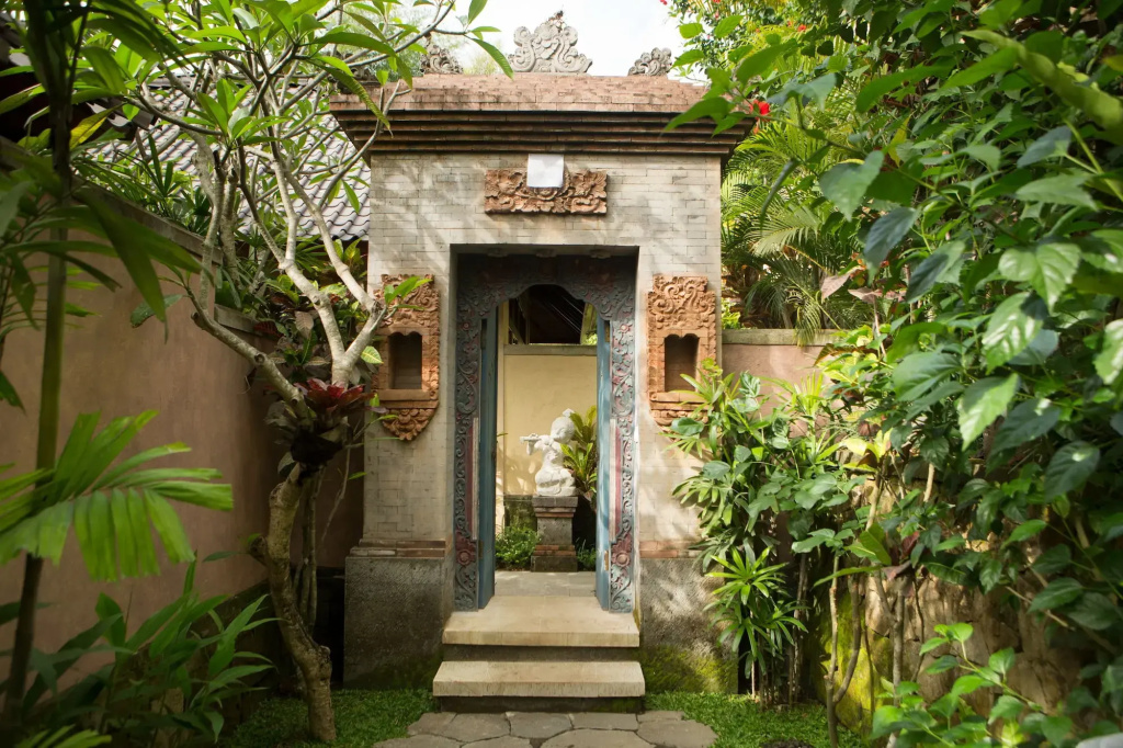 Отель Dwaraka The Royal Villas