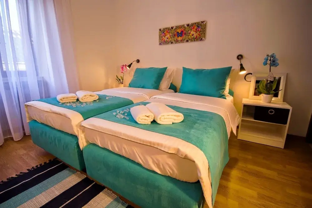 Omir Bed & Breakfast