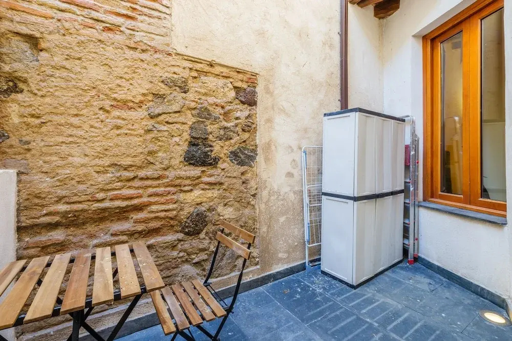Apartamentos con patio junto a la catedral by Toledo AP