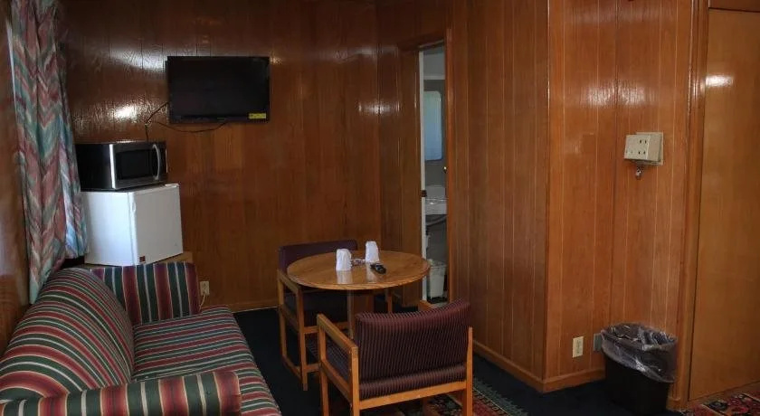 Kenwood Motel