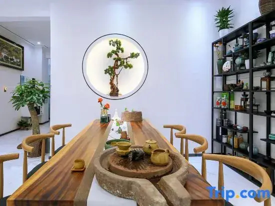 Yangshuo Zhoujia Xiaoyuan Homestay (Songcheng Qiangu Scenery Area Shop)