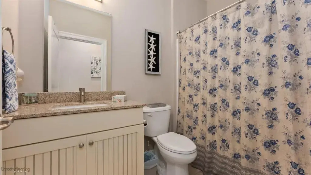 Residence 201N At The Sandcastle Condominiums