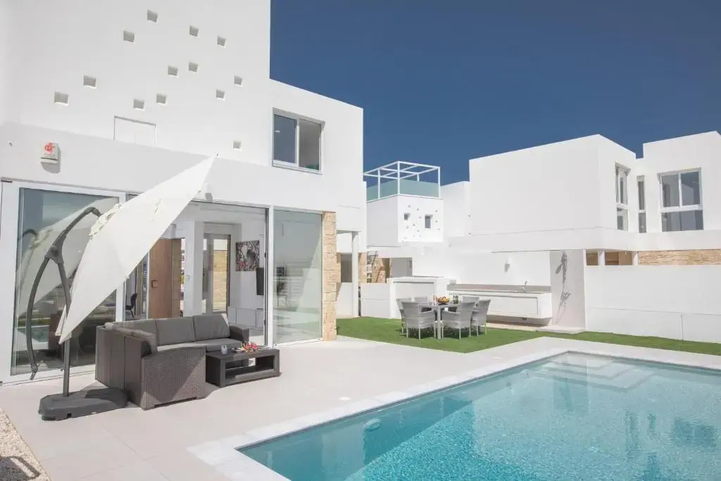 Walk to Beach- Central Protaras- Pool Villa, Blue Island Villa