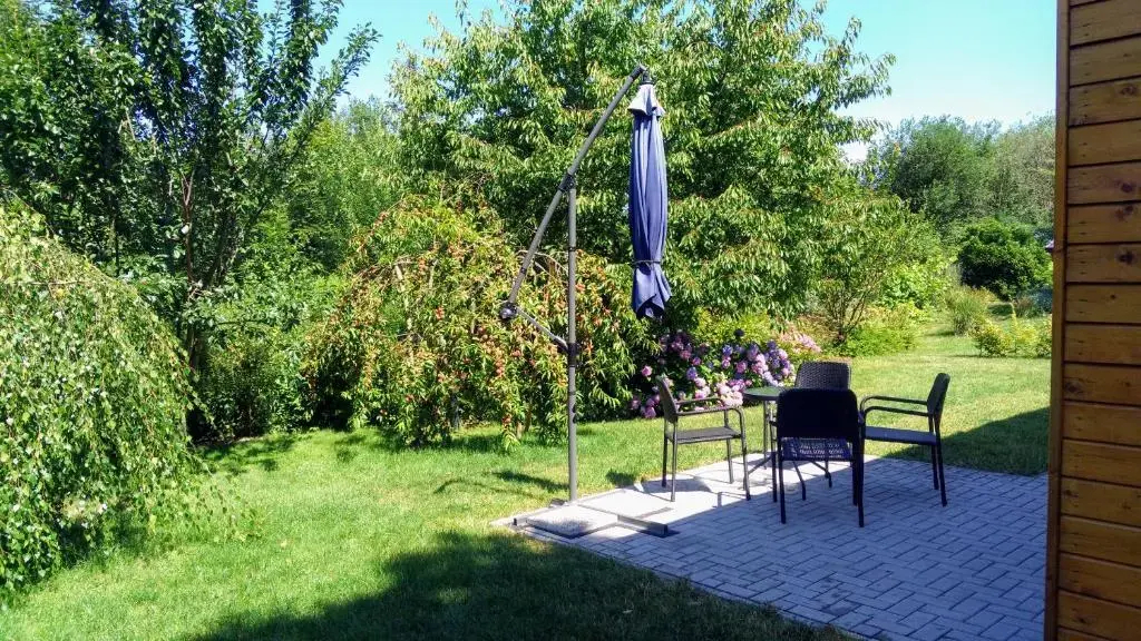Apartman pod lipou - samostatny objekt - carport