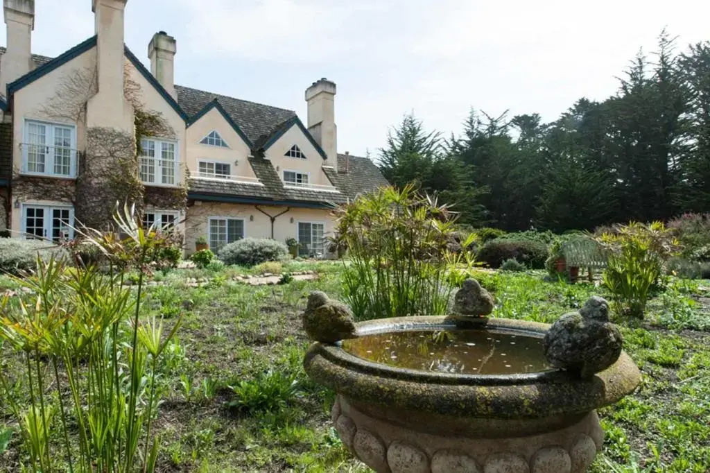 Seal Cove Inn