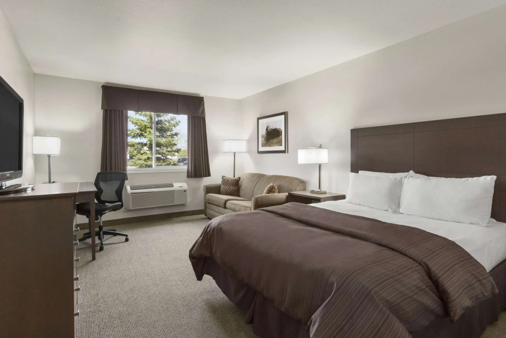 Days Inn by Wyndham Steinbach