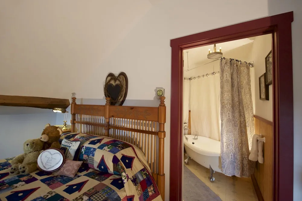 Osceola Mill House Bed and Breakfast
