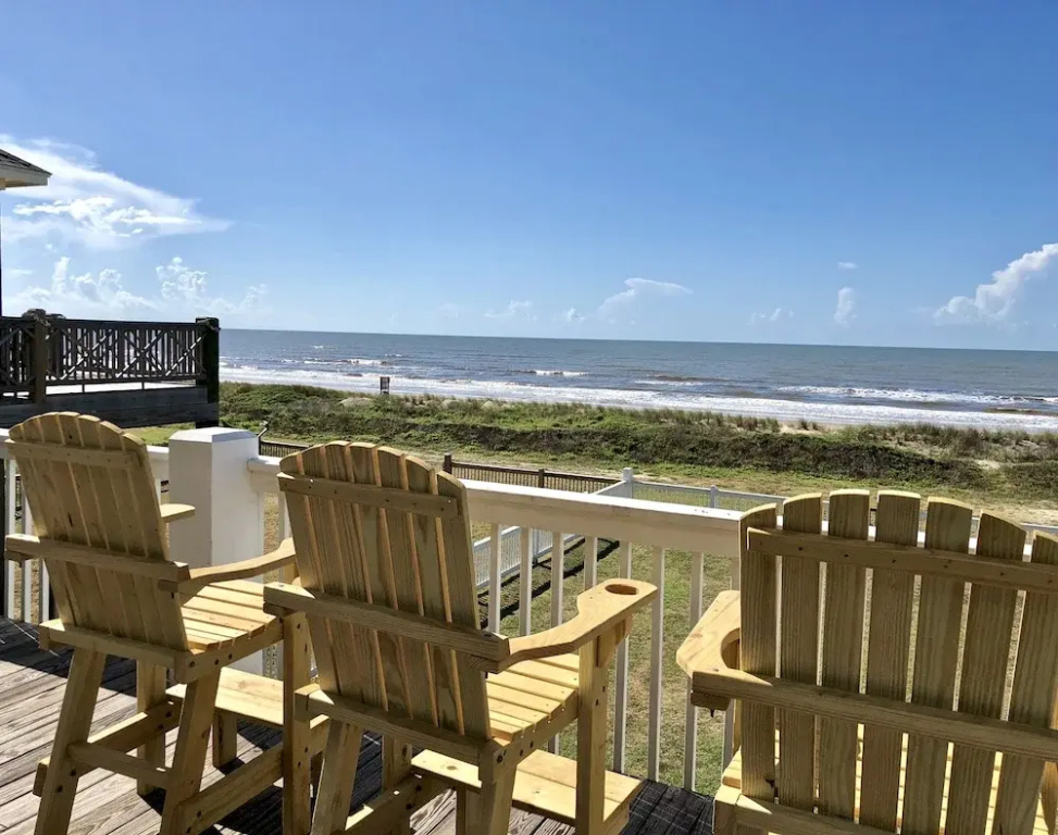 Moby Deck by RedAwning