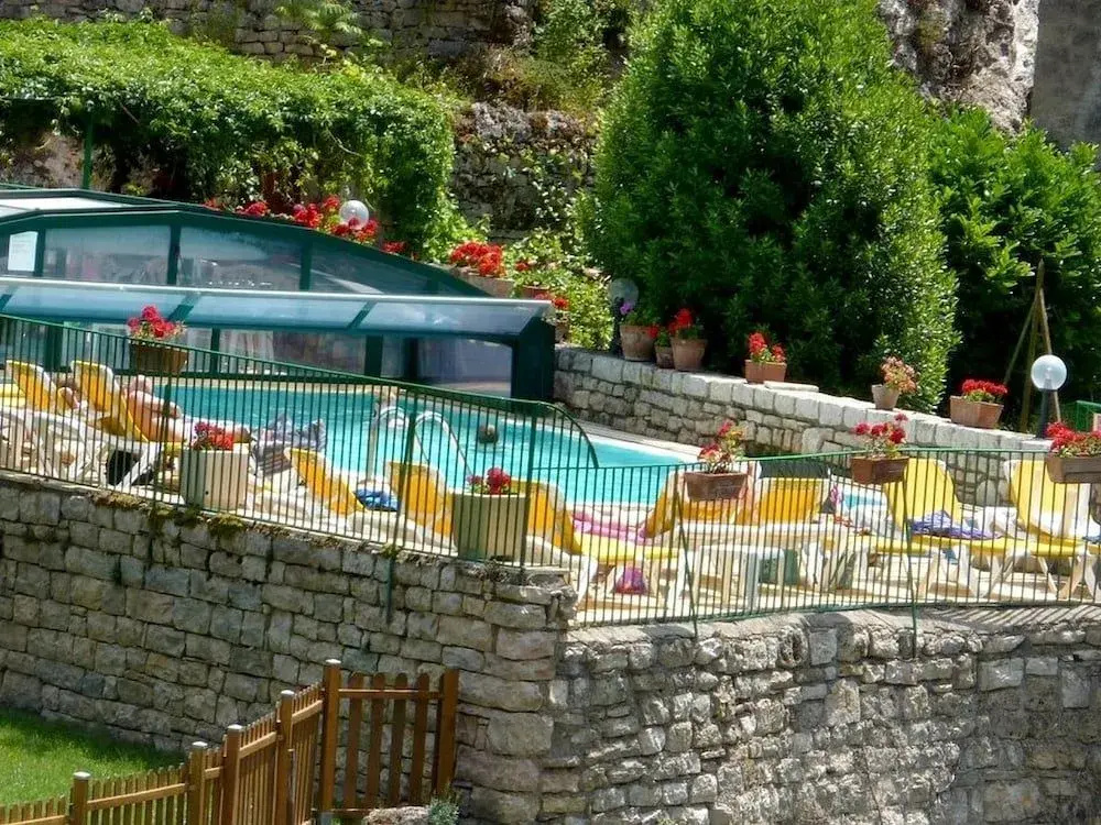 Logis Hôtel restaurant Auberge de la Cascade