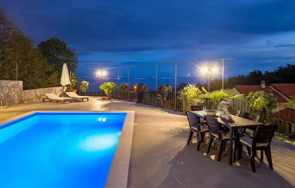 Stunning Apartment in Veprinac With 1 Bedrooms, Wifi and Outdoor Swimming Pool