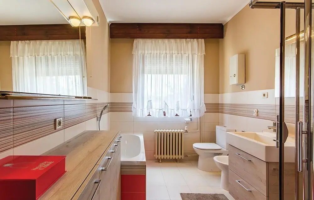 Amazing Home in Marcana With Wifi and 6 Bedrooms