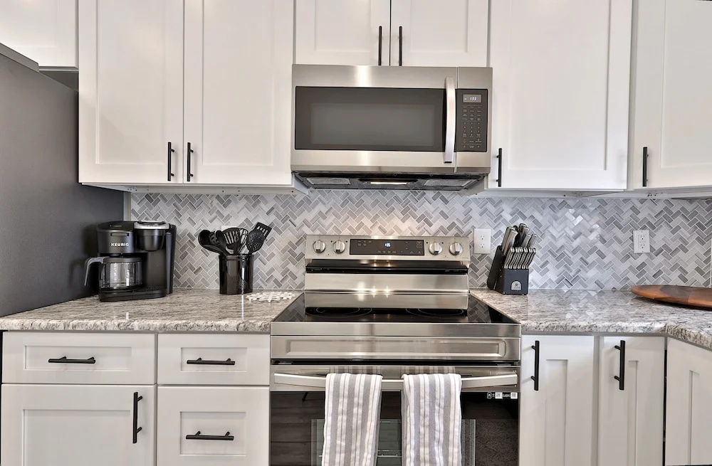 Rutland's Hidden Gem- 2 BR 1BA Renovated Home Close to Everything home