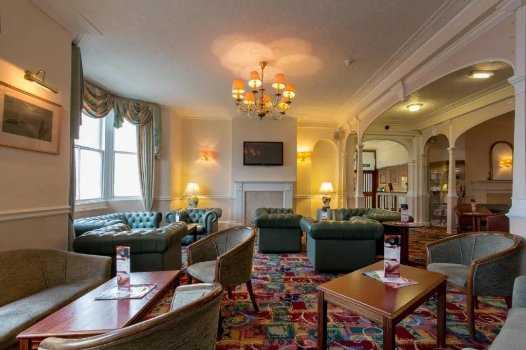 Clifton Hotel