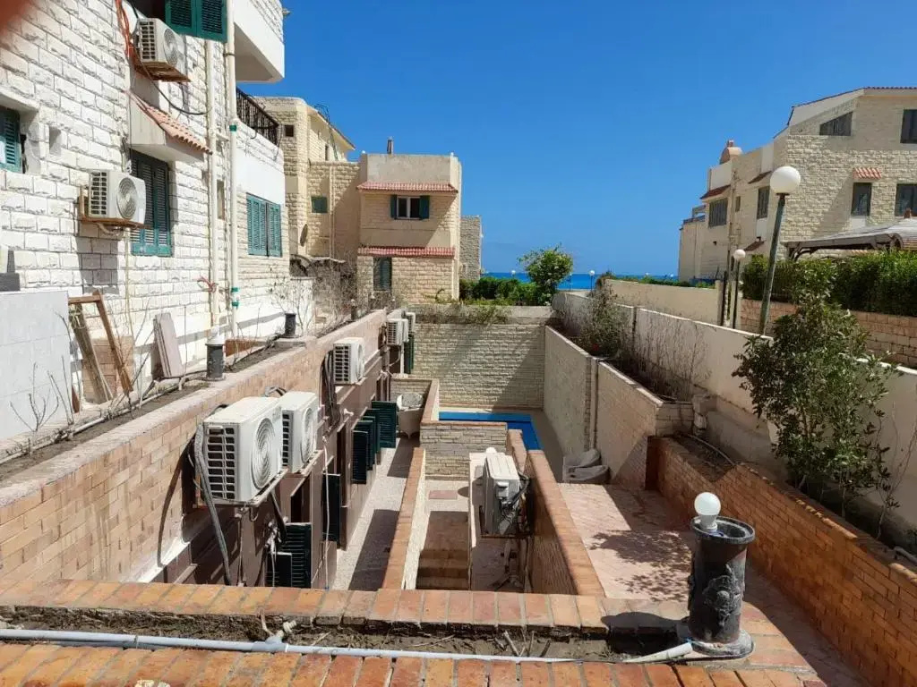 no 4and5 Basement Chalets 2 Beds Green Beach on the pool 114b