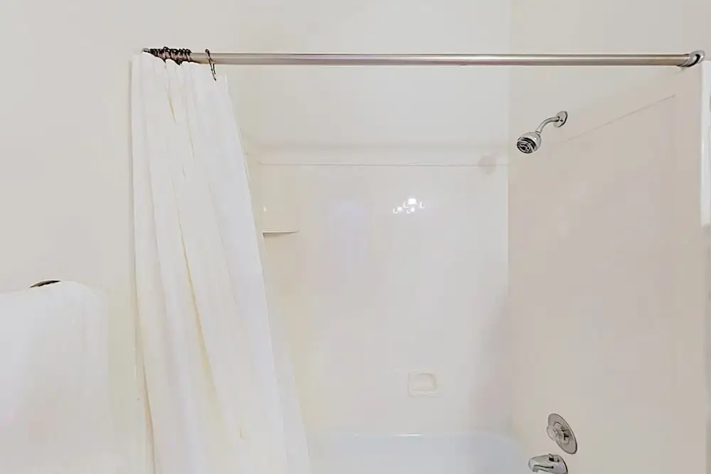 New Listing! Chic W/ Pool - Walk To Lifts 2 Bedroom Condo