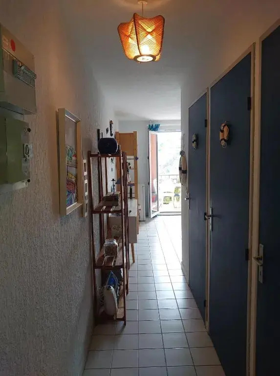 4RB86 Appartement type T2 cabine dans résidence bord de mer à Collioure