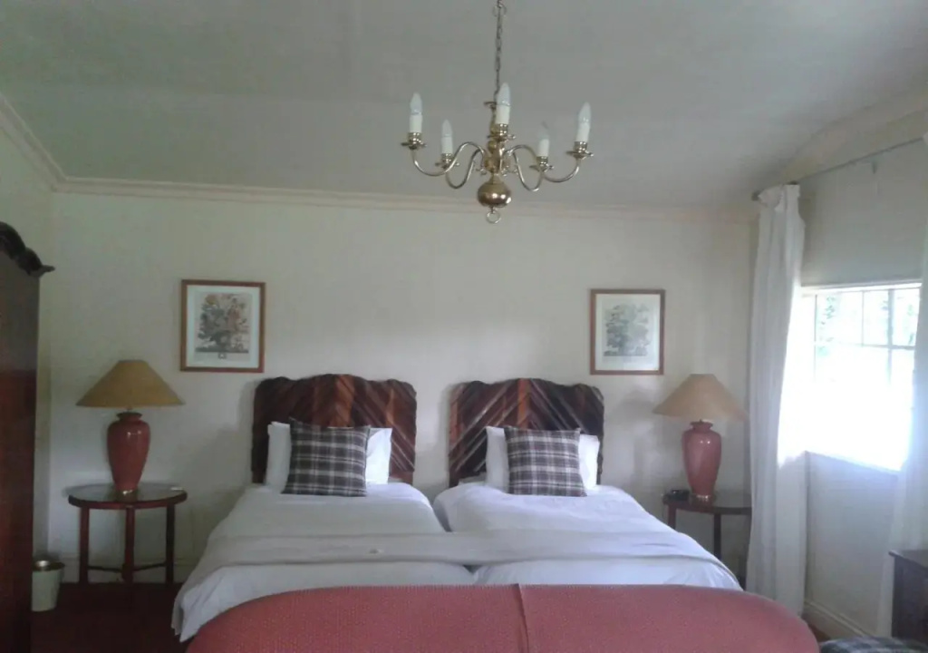Sherwood's Country House
