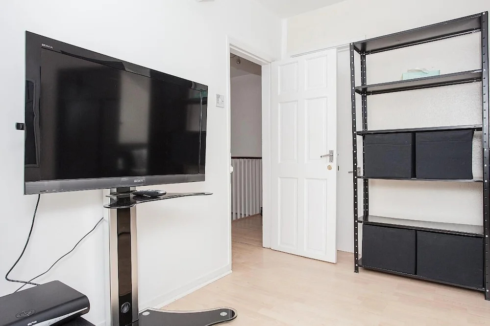 Amazing 2 Bed Just Minutes From Paddington