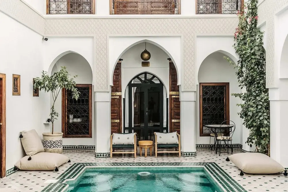 Riad NayaNour
