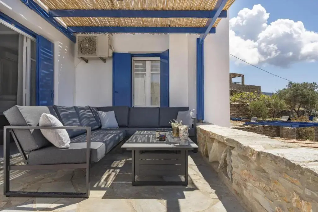 Konstantinos and Eleni's Apartment