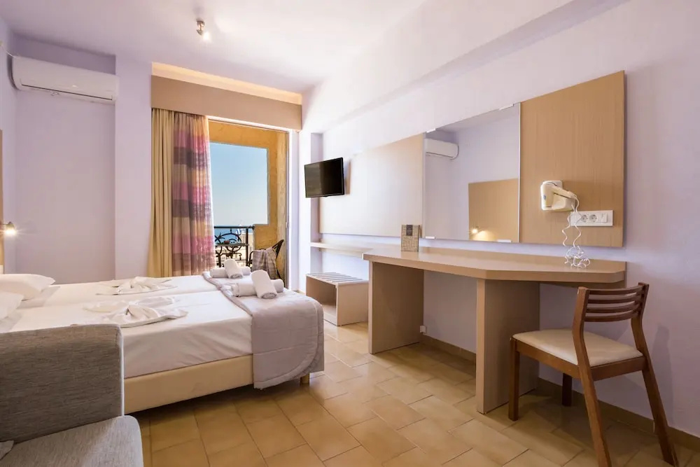 Atlantis Hotel