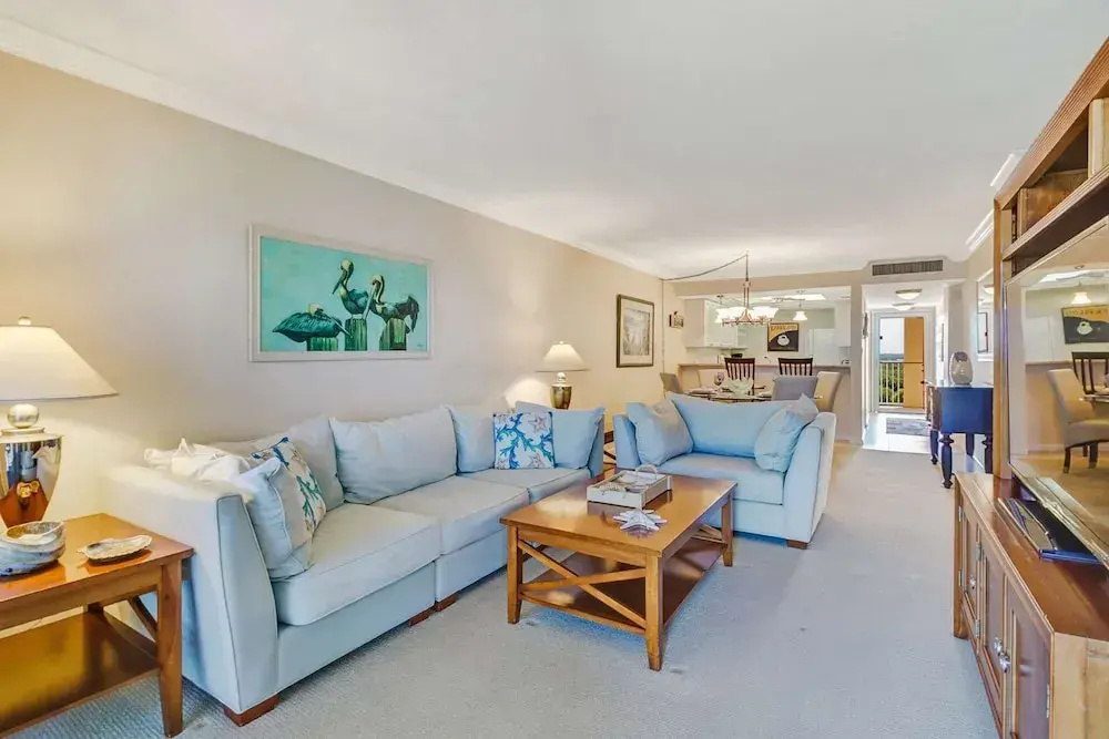 25870 Hickory Blvd #704