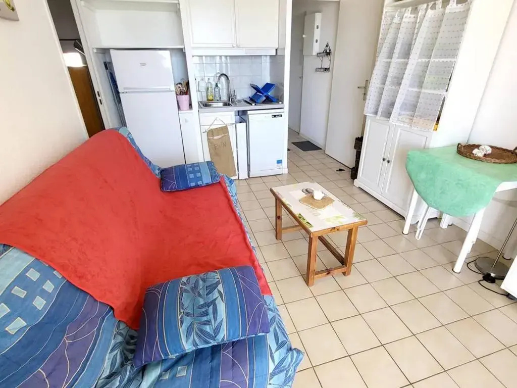 Appartement Six-Fours-les-Plages, 3 pièces, 4 personnes - FR-1-316-270
