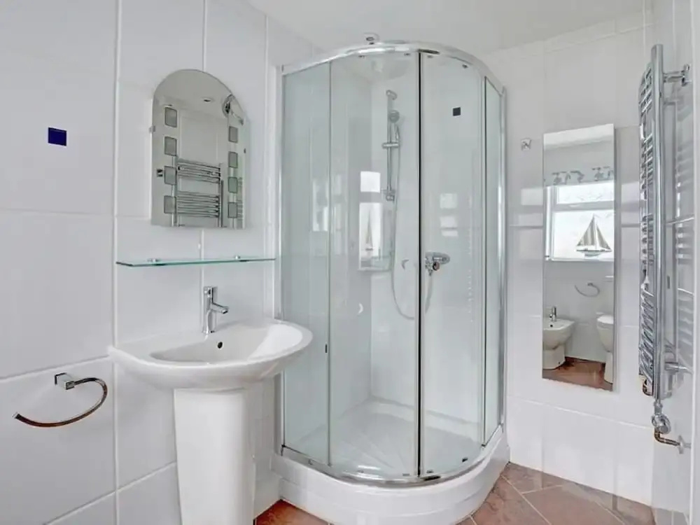 Fantastic Apartment, Overlooking the Sensory Garden With Harbour and Beach