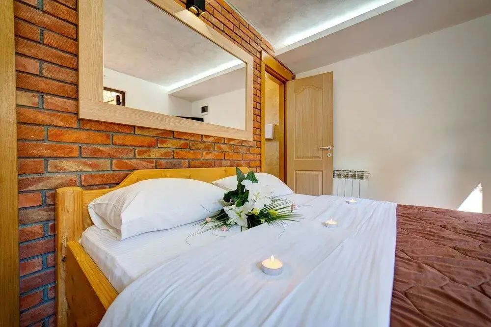 Hotel Duboko
