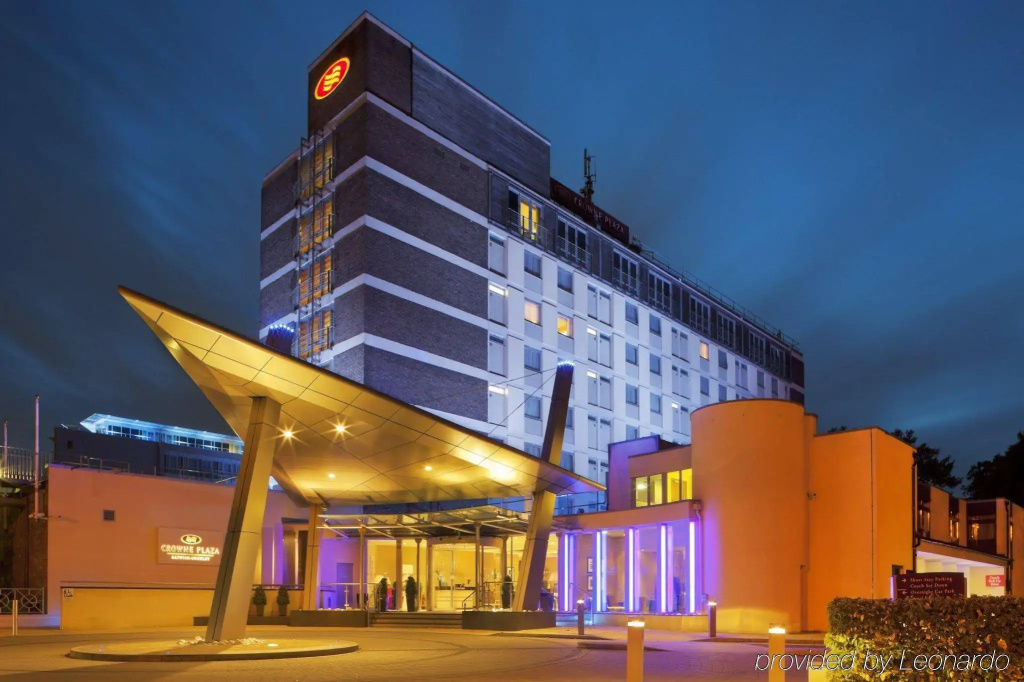 Crowne Plaza London - Gatwick Airport by IHG