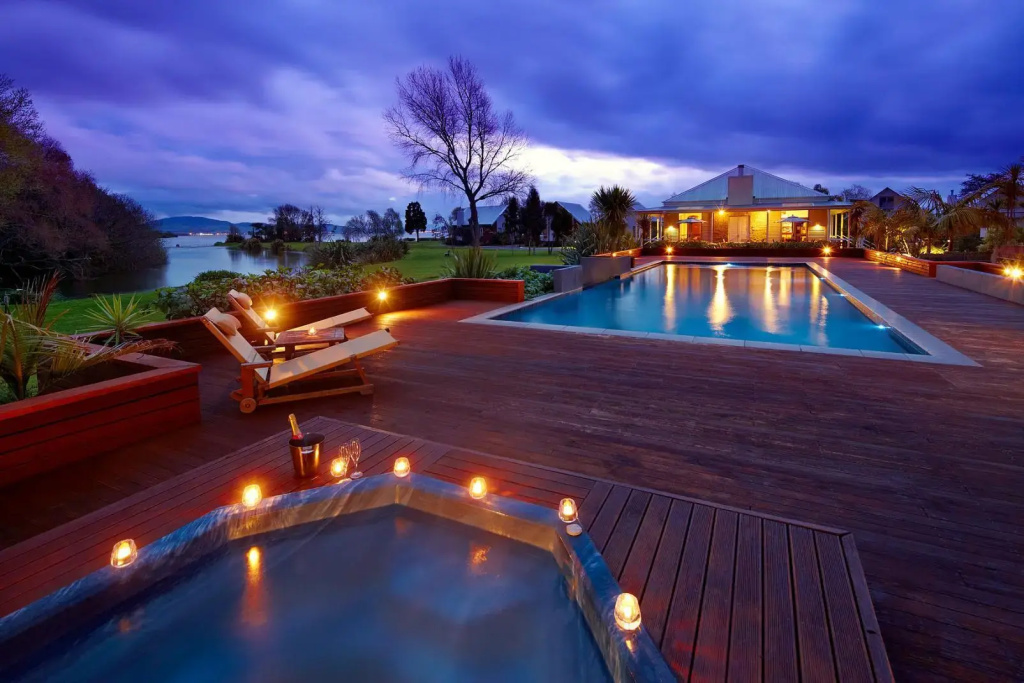 Twinlake Villas