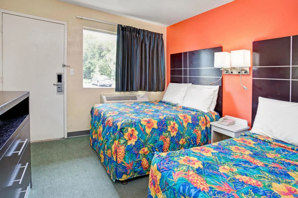 Knights Inn Jacksonville North