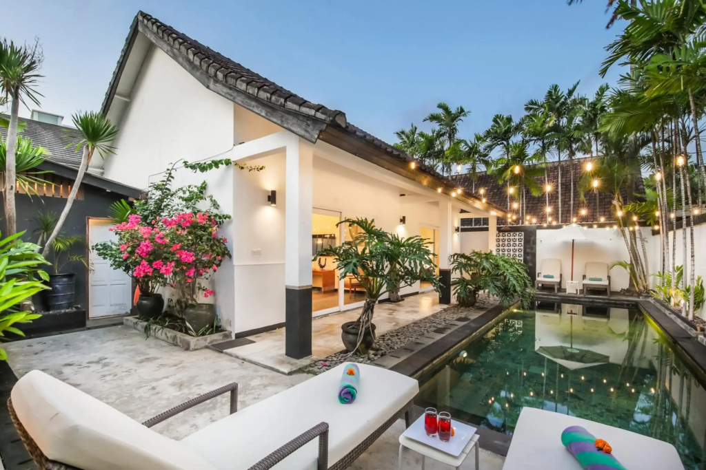 Villa Zebra Seminyak, 4BR private pool villa, Close to Potato Head