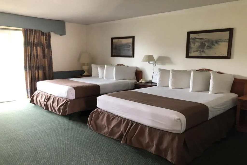 Pine Beach Inn