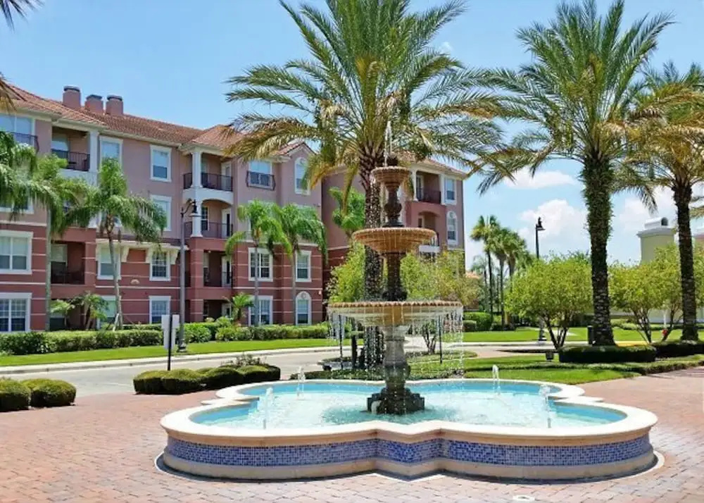 Beautiful PET FRIENDLY Condo Near Pool