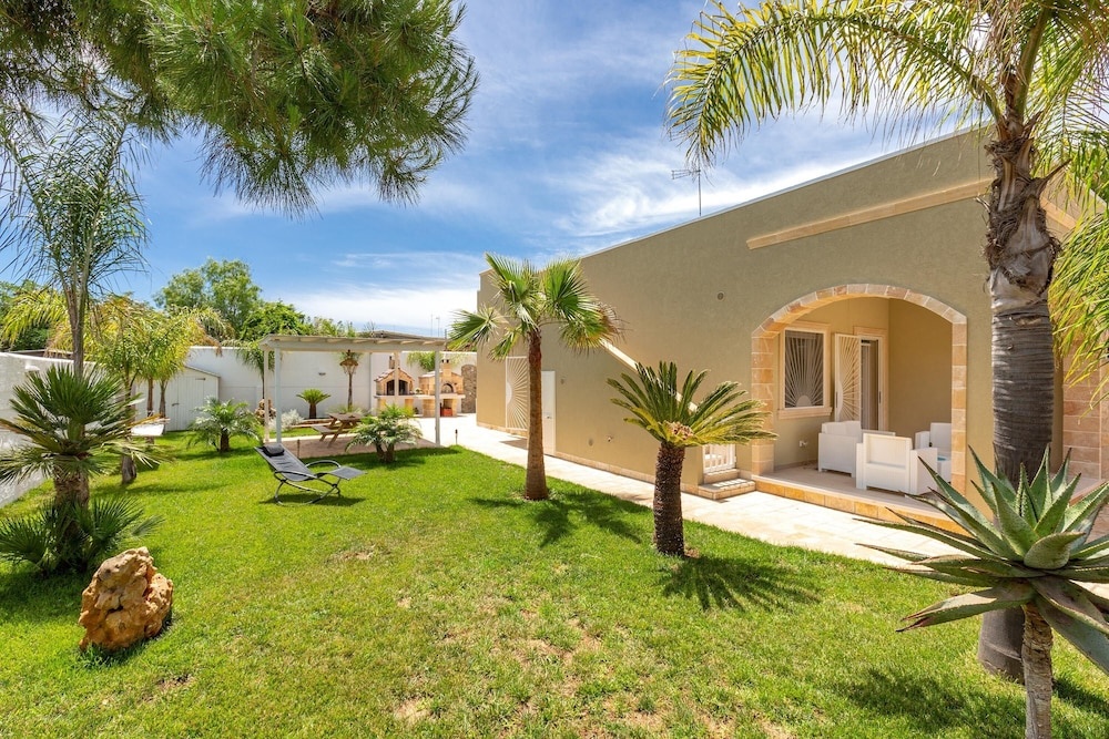 Villino delle Orchidee by BarbarHouse