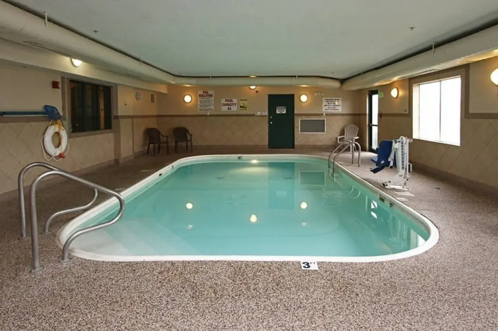 New Victorian Inn & Suites Lincoln