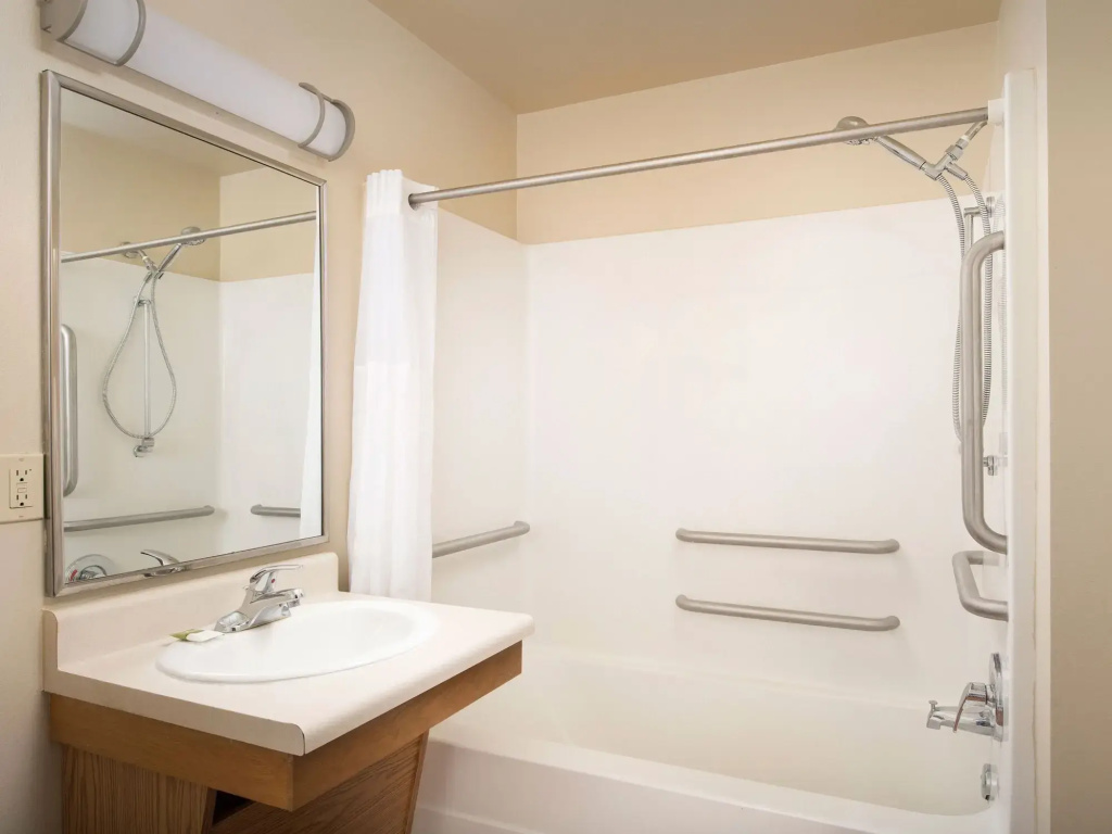WoodSpring Suites Chicago Darien